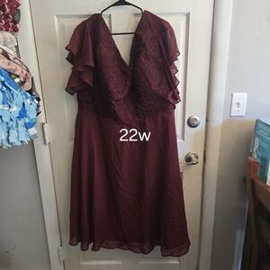 Elegant Burgundy Lace Dress